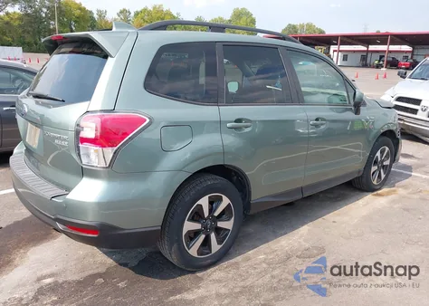 2017 Subaru Forester 2.5I Premium z USA, uszkodzony, nr VIN JF2SJAEC5HH459571